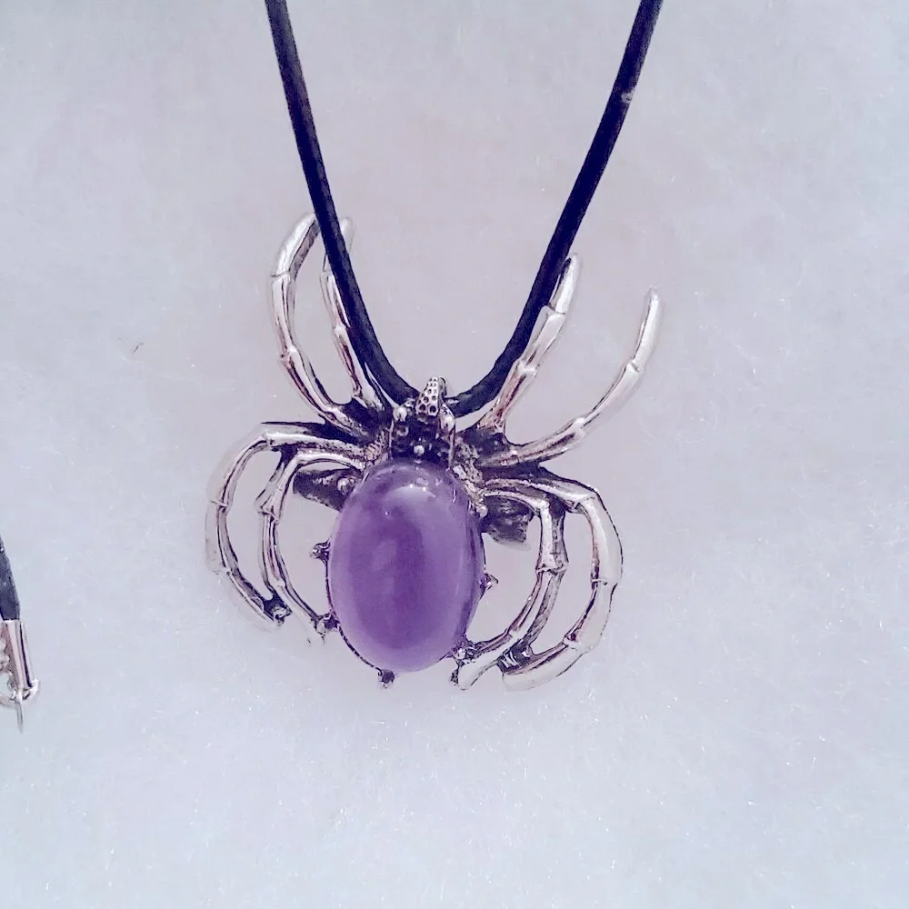 Gothic Amethyst Spider 18-20